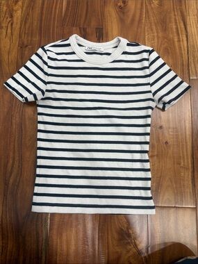Zara White and Navy Ribbed Short Sleeve Striped Tee
